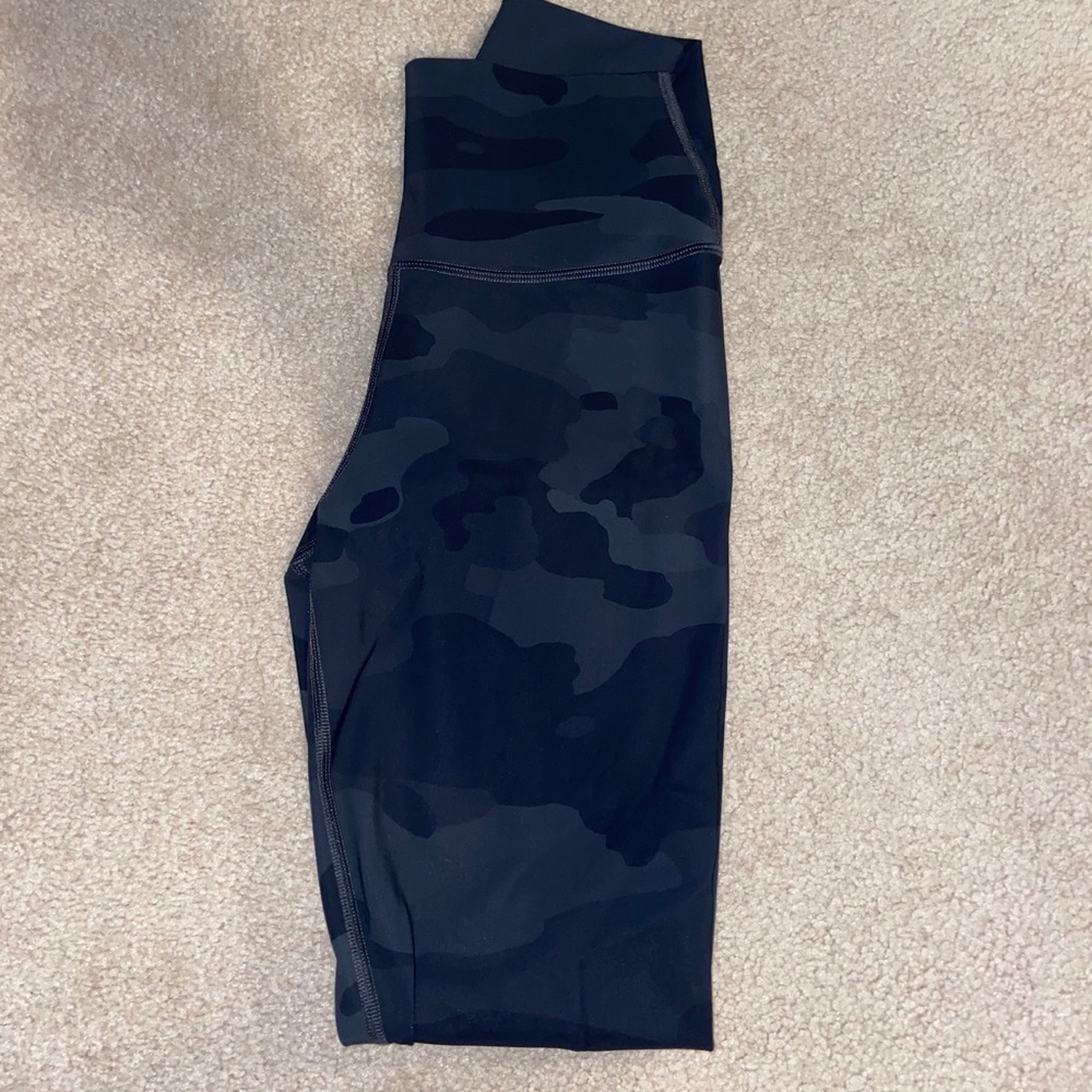 ALO Camo Leggings